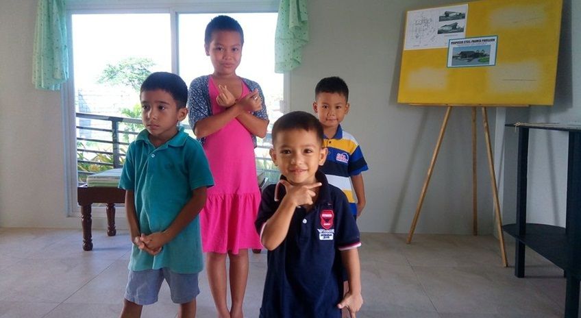 The first children at Casa Esperanza of Angels -banner image 848x464