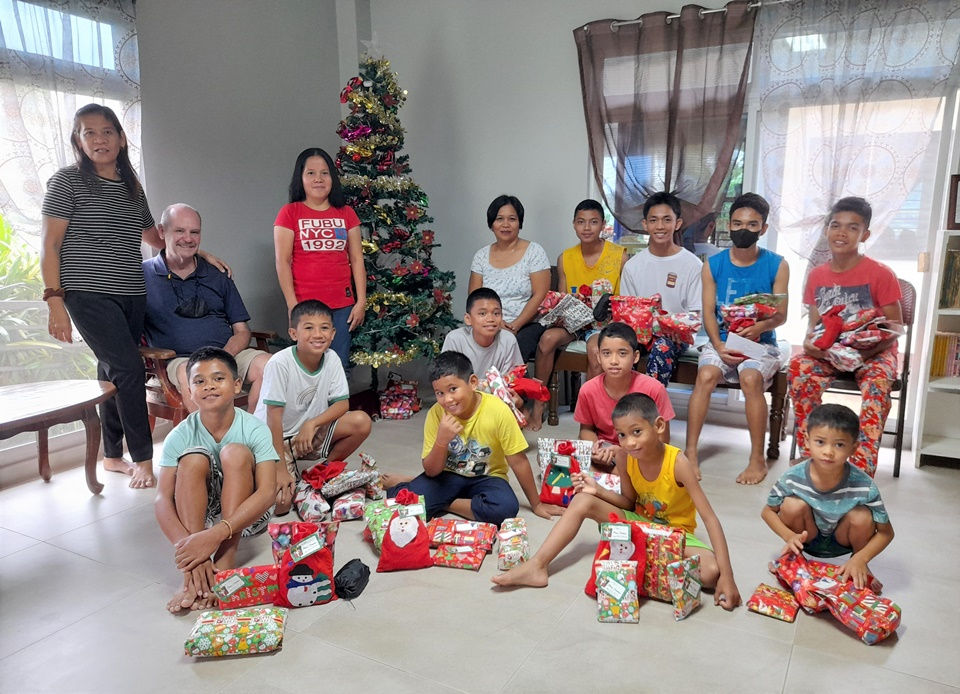 CEA boys with gifts - Dec 2022